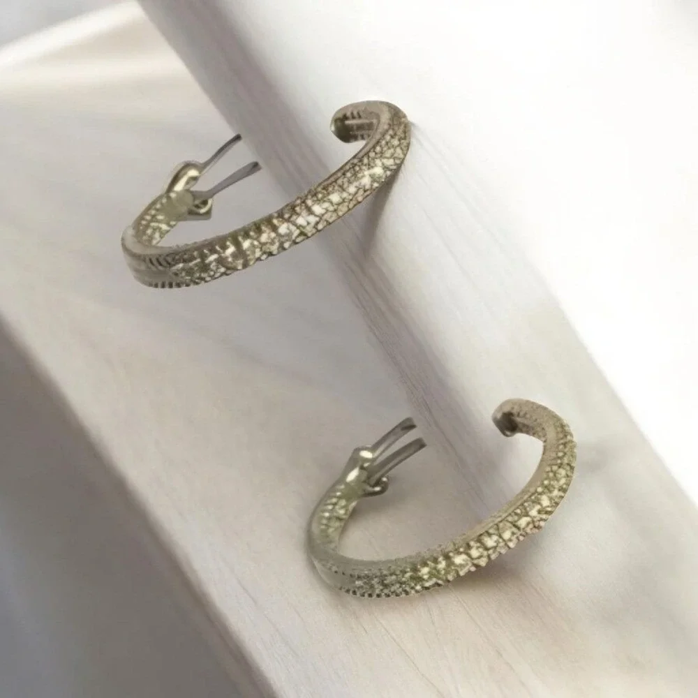 Judith Ripka Hoop Clip-on Earrings CZ Crystal 0.75 in Round 925 Sterling Silver
